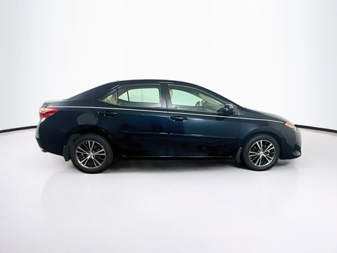 Used 2017 Toyota Corolla LE w/ LE Premium Package w/Moonroof FWD image 10