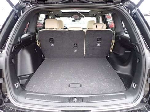 New 2025 Jeep Grand Cherokee Limited w/ Luxury Tech Group II image 6