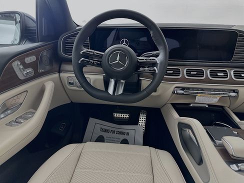 New 2026 Mercedes-Benz GLS 580 4MATIC image 25