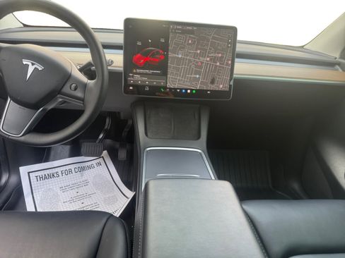 Used 2021 Tesla Model Y Long Range AWD/4WD image 12