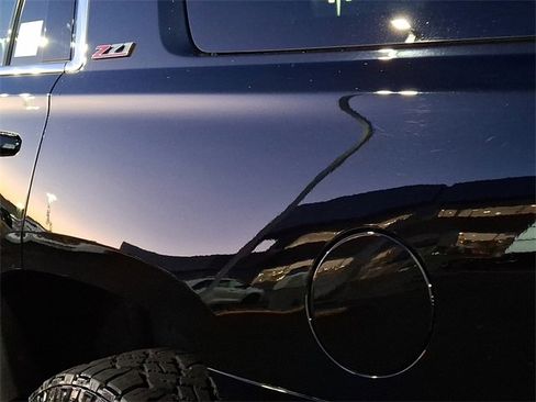 Used 2018 Chevrolet Tahoe LT image 9