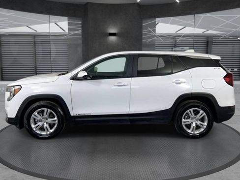 Used 2024 GMC Terrain SLE FWD image 8