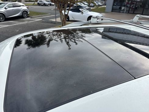 Used 2022 Nissan Pathfinder Platinum w/ Cargo Package image 9