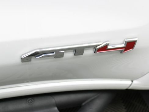 Used 2024 GMC Sierra 1500 AT4 image 59