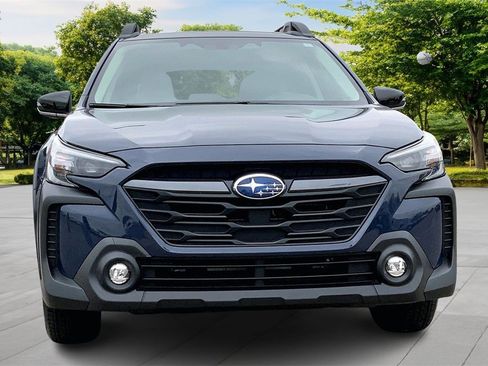 Certified 2025 Subaru Outback Premium image 2