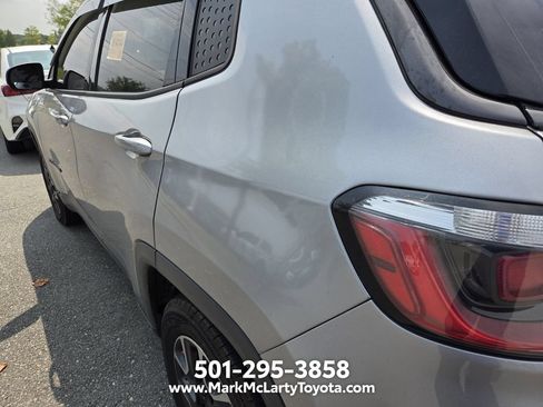 Used 2019 Jeep Compass Trailhawk AWD/4WD image 8