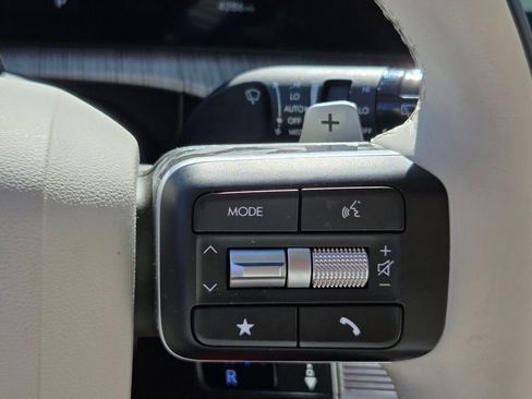 Used 2025 Hyundai Santa Fe Calligraphy image 27