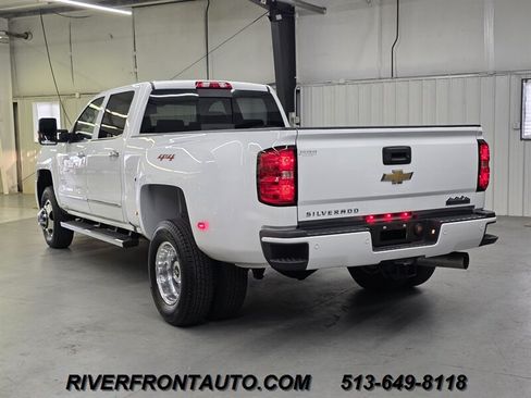 Used 2018 Chevrolet Silverado 3500 High Country w/ Duramax Plus Package AWD/4WD image 10