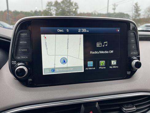 Used 2020 Hyundai Santa Fe Limited image 10