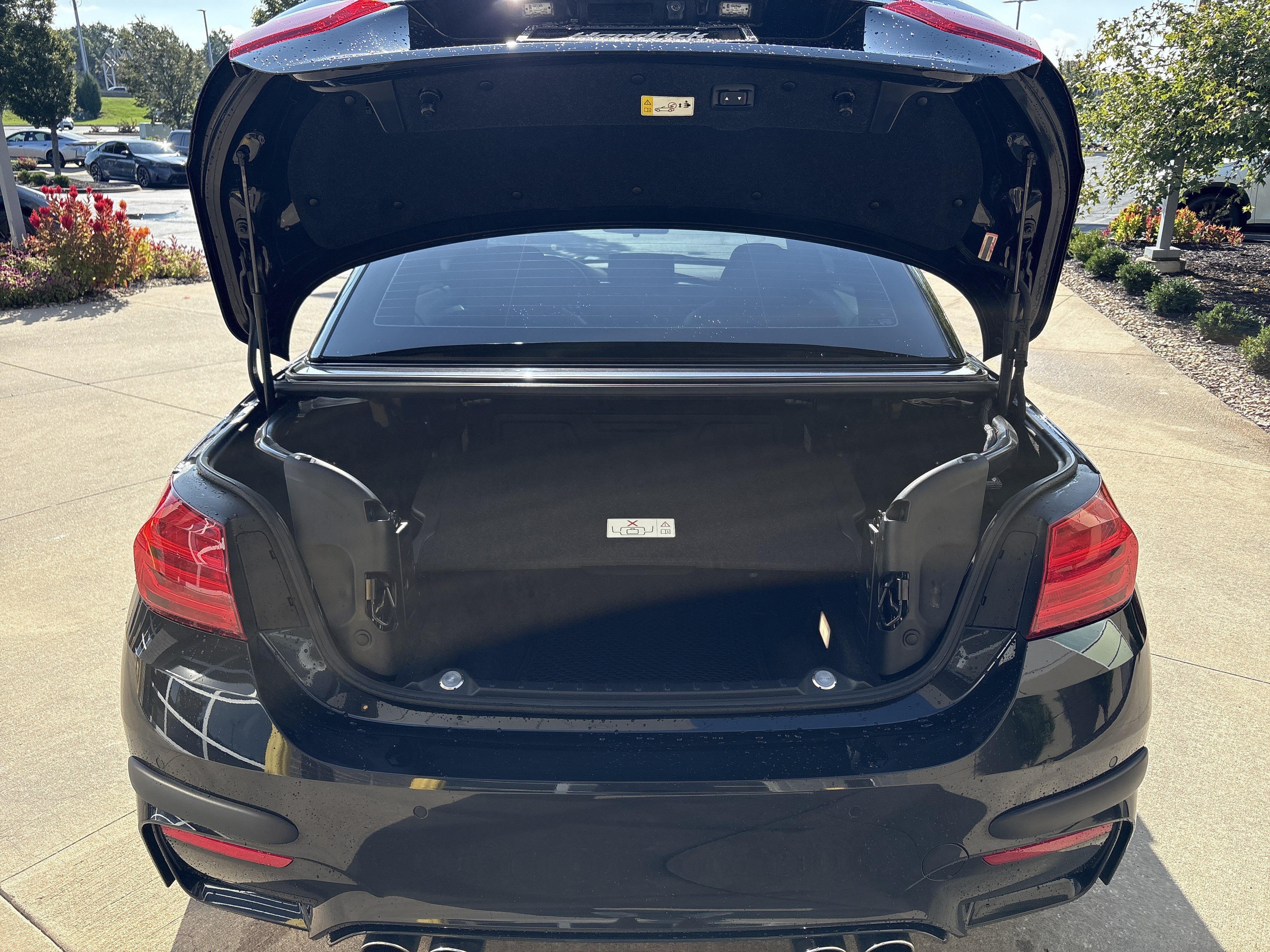 Used 2015 BMW M4 Convertible RWD image 31