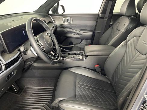 Certified 2024 Kia Sorento SX Prestige image 2