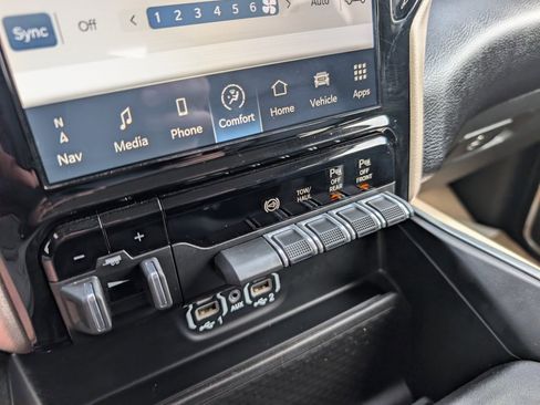 Used 2024 RAM 2500 Laramie image 29