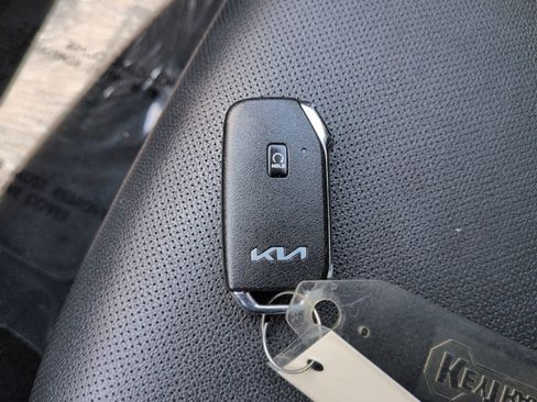 Certified 2023 Kia Sportage X-Pro AWD/4WD image 31