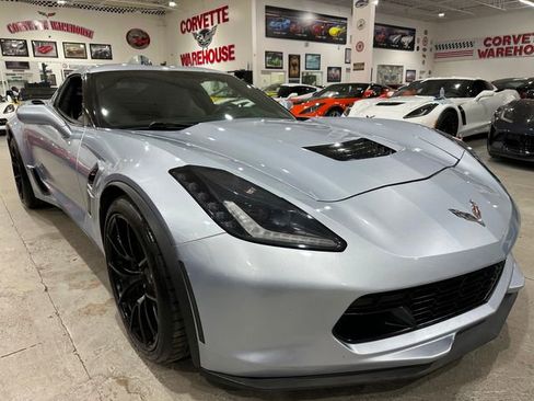 Used 2017 Chevrolet Corvette Grand Sport w/ Carbon Flash Badge Package RWD image 4