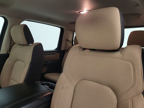 Used 2019 RAM 1500 Big Horn image 34