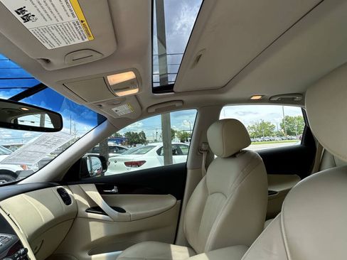 Used 2017 INFINITI QX50 2WD w/ Premium Plus Package image 14