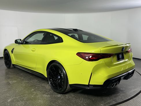 Used 2026 BMW M4 Coupe w/ Executive Package image 6