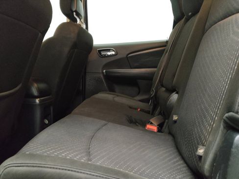 Used 2020 Dodge Journey SE FWD image 18