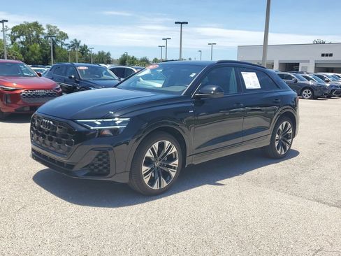 Certified 2025 Audi Q8 Premium Plus w/ Premium Plus Package AWD/4WD image 8