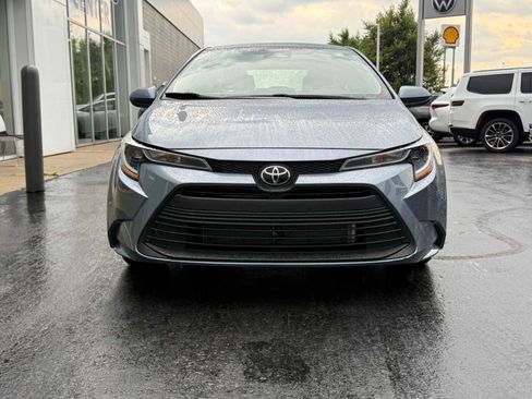 Used 2024 Toyota Corolla LE FWD image 2