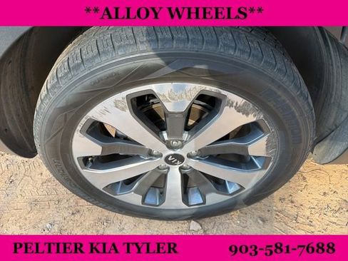 Used 2021 Kia Telluride EX w/ EX Premium Package image 14