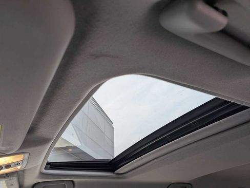 Used 2011 Toyota RAV4 Limited w/ Limited Extra Value Pkg image 15