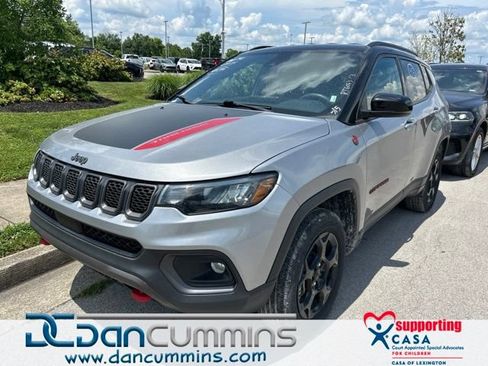 Used 2024 Jeep Compass Trailhawk AWD/4WD image 1