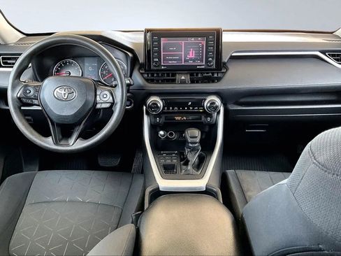 Used 2021 Toyota RAV4 XLE image 5