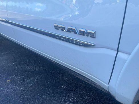 Used 2023 RAM 1500 Limited AWD/4WD image 12