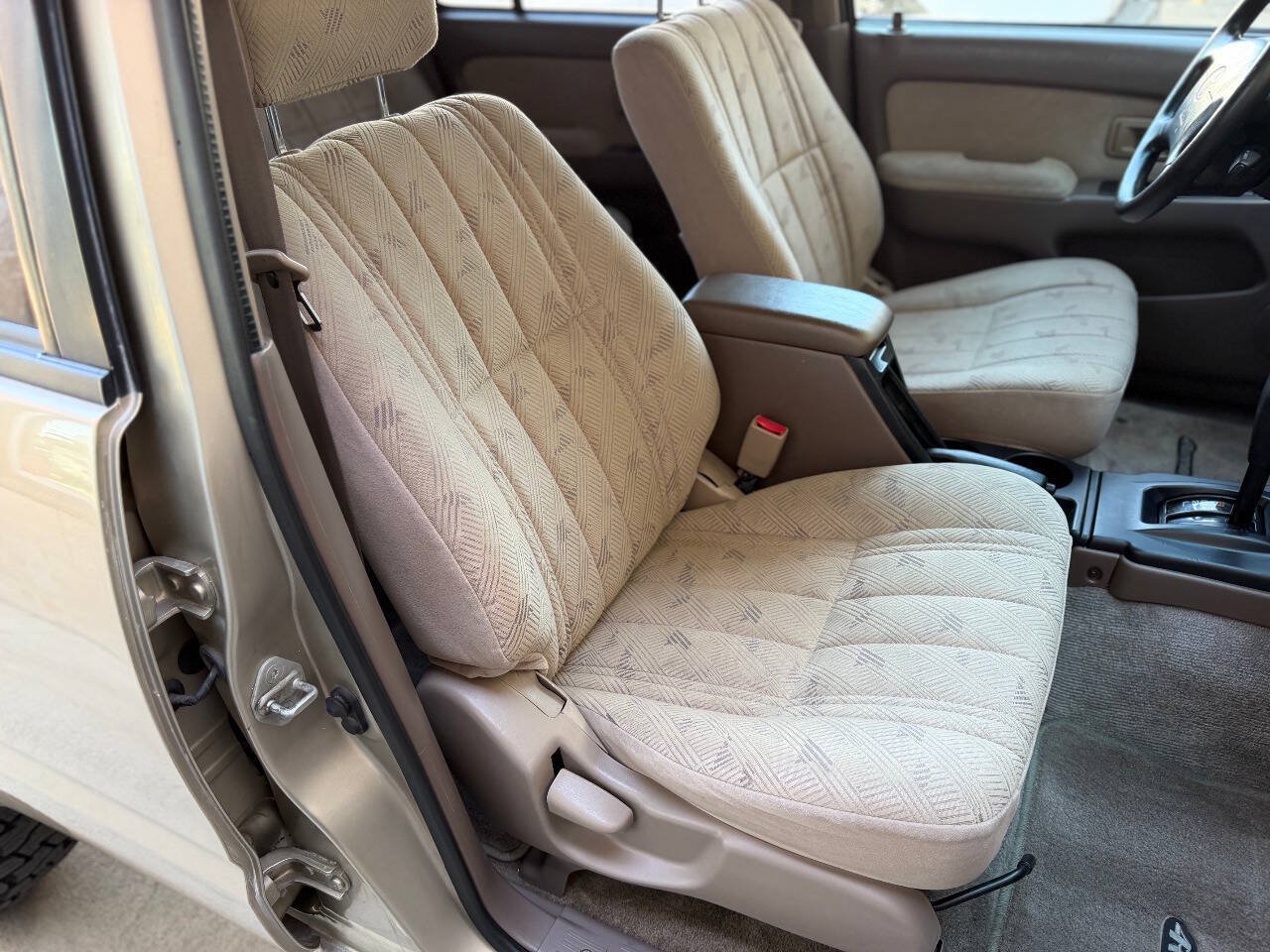 Used 2001 Toyota 4Runner SR5 RWD image 15