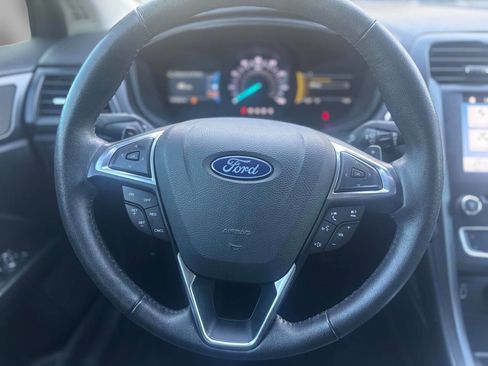 Used 2018 Ford Fusion SE w/ Equipment Group 201A image 22