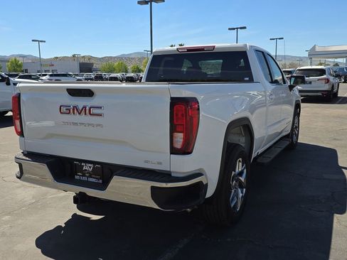 New 2026 GMC Sierra 1500 SLE image 14