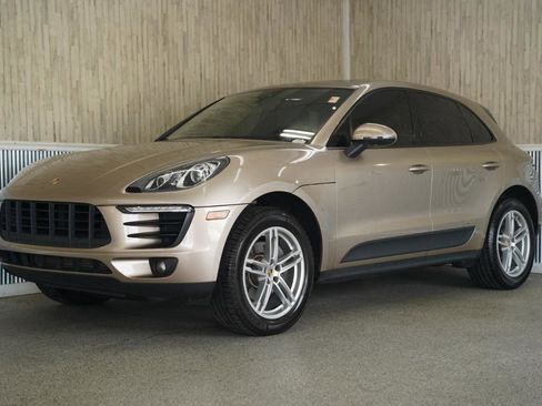 Used 2018 Porsche Macan AWD/4WD image 4