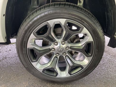 Used 2022 RAM 1500 Limited RWD image 7