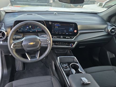 Used 2026 Chevrolet Equinox LT image 10