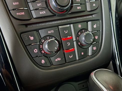 Used 2018 Buick Cascada Premium image 18