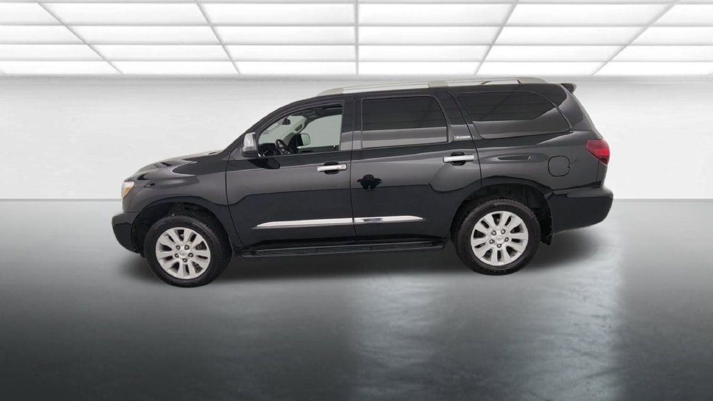 Used 2019 Toyota Sequoia Platinum AWD/4WD image 4