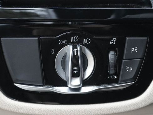 Used 2019 BMW 530i w/ Convenience Package image 16