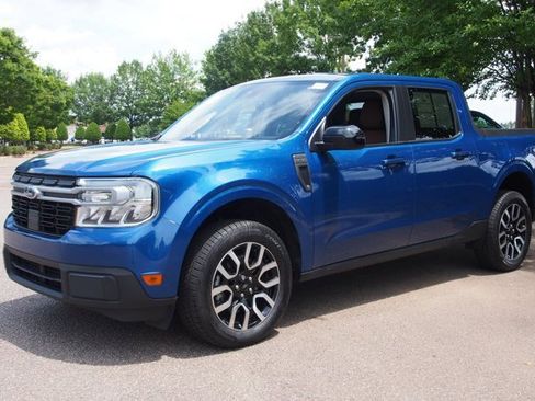 Certified 2024 Ford Maverick Lariat FWD image 3