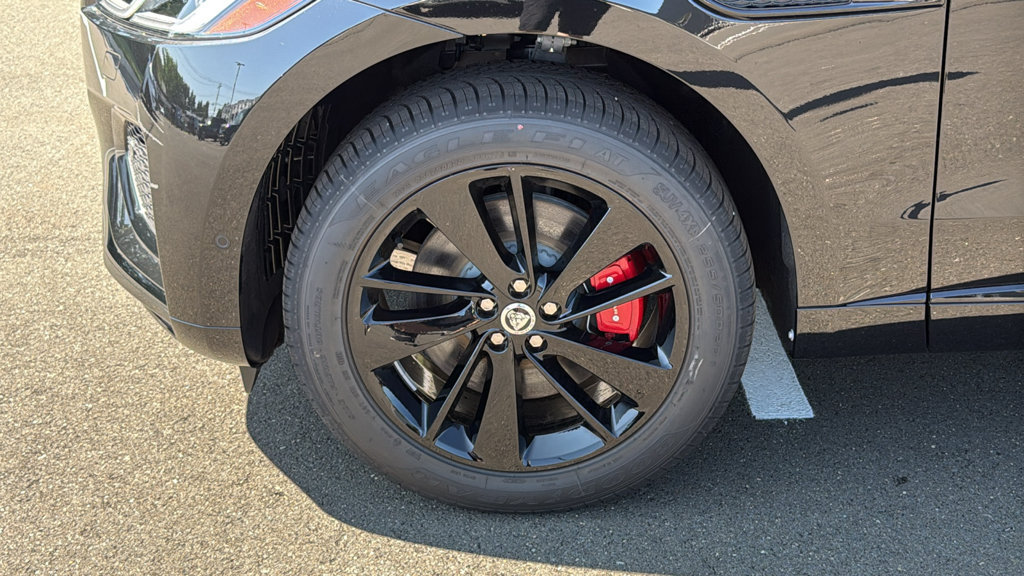 New 2026 Jaguar F-PACE R-Dynamic S AWD/4WD image 8