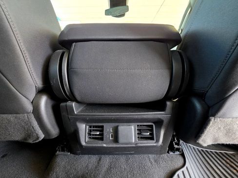 Used 2025 Chevrolet Silverado 1500 LT AWD/4WD image 66