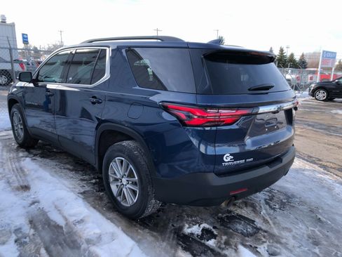 Certified 2023 Chevrolet Traverse LT w/ Rear Camera Mirror Package image 5