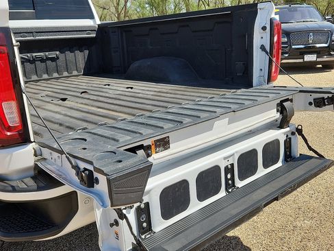 Used 2021 GMC Sierra 2500 Denali w/ Denali Ultimate Package AWD/4WD image 8