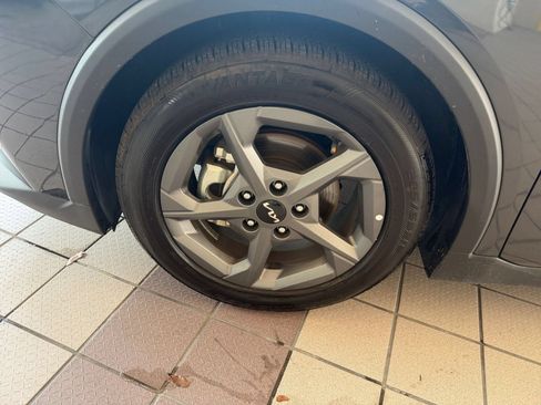 Used 2025 Kia K4 FWD image 24