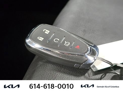 Used 2017 Chevrolet Cruze Premier image 34