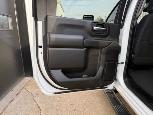 Used 2024 Chevrolet Silverado 2500 Custom w/ Custom Value Package image 13