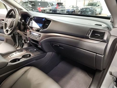 Certified 2025 Honda Ridgeline RTL image 33