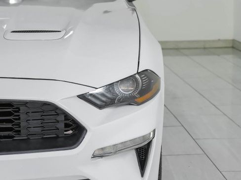 Used 2021 Ford Mustang Coupe image 38