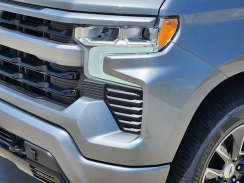 Used 2023 Chevrolet Silverado 1500 RST AWD/4WD image 9