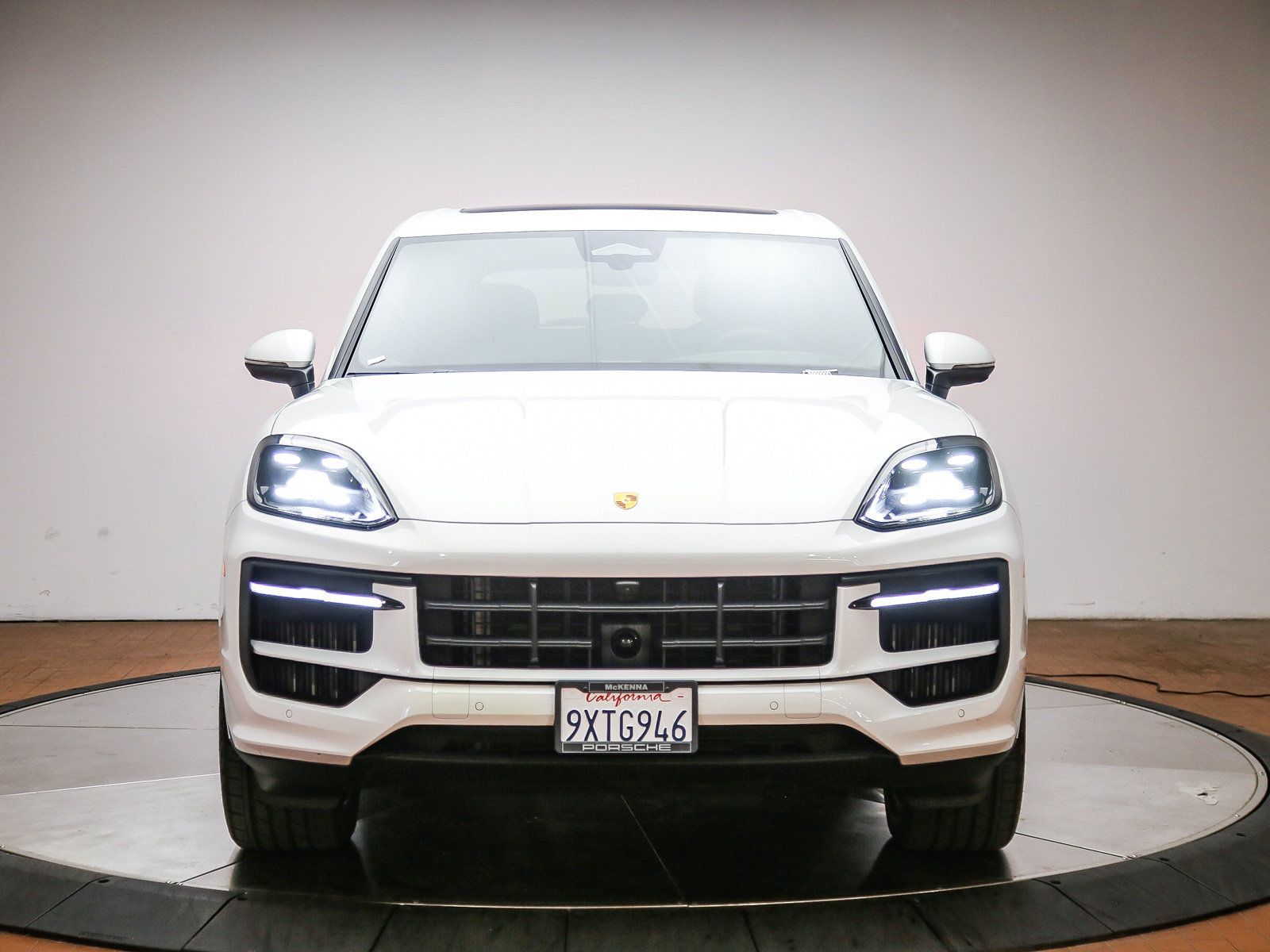 Certified 2026 Porsche Cayenne AWD/4WD image 10